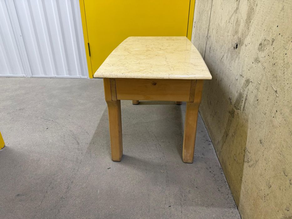 Продам журнальный столик из камня