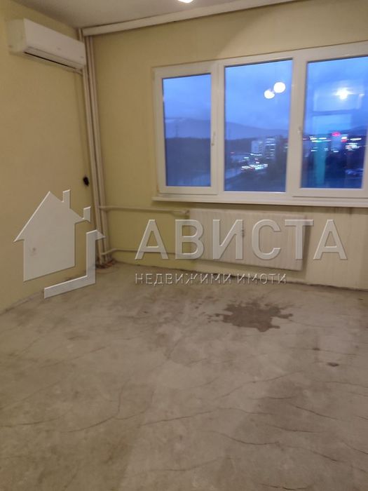 Продава се Тристаен апартамент в София, Люлин 10 - 96 кв.м за 2157 €/кв.м - Снимка #9