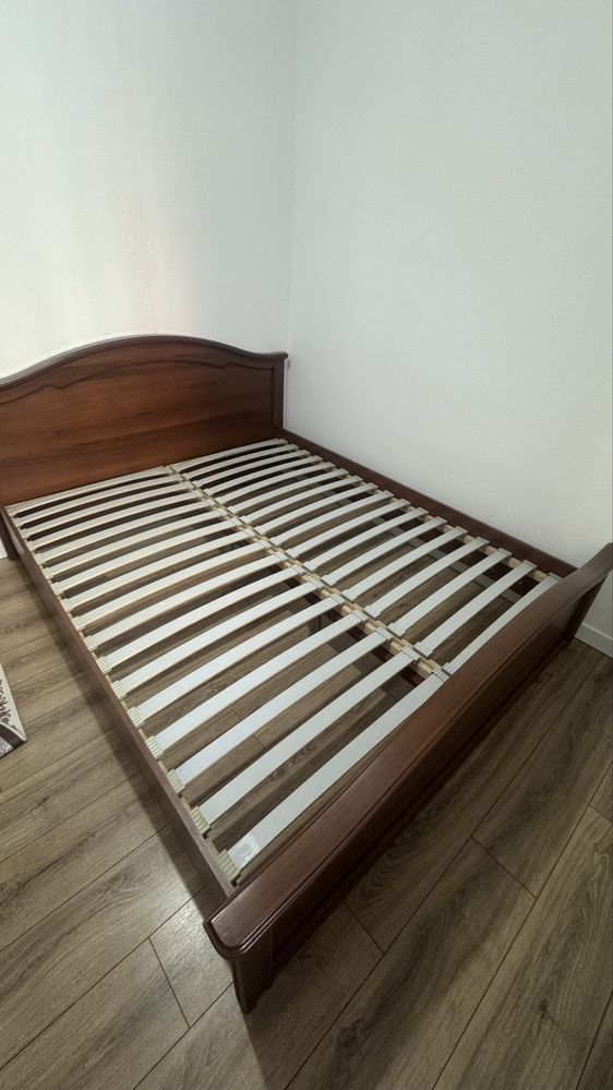 Продам двухспальную кровать