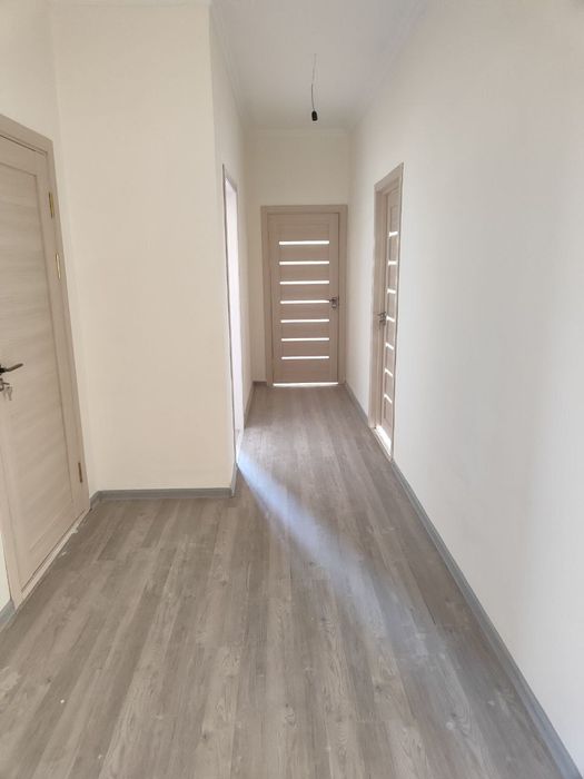 Zudlik bilan Qorasuv motriida uy sotiladi