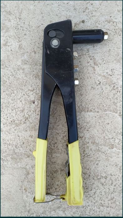 Заклёпочник продам