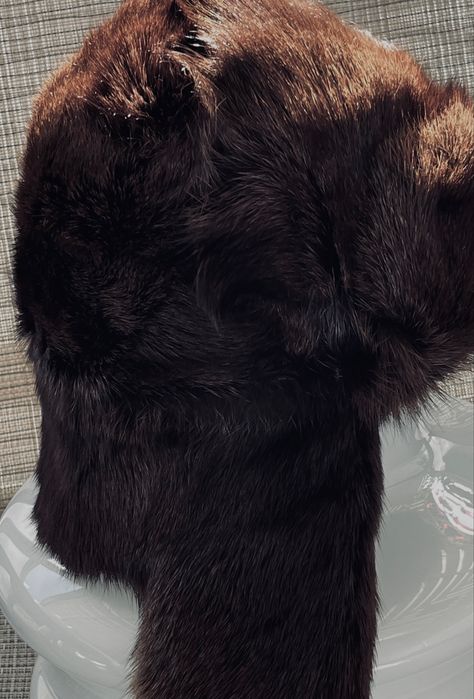 Шапка ушанка от качествена козина - автентична класика