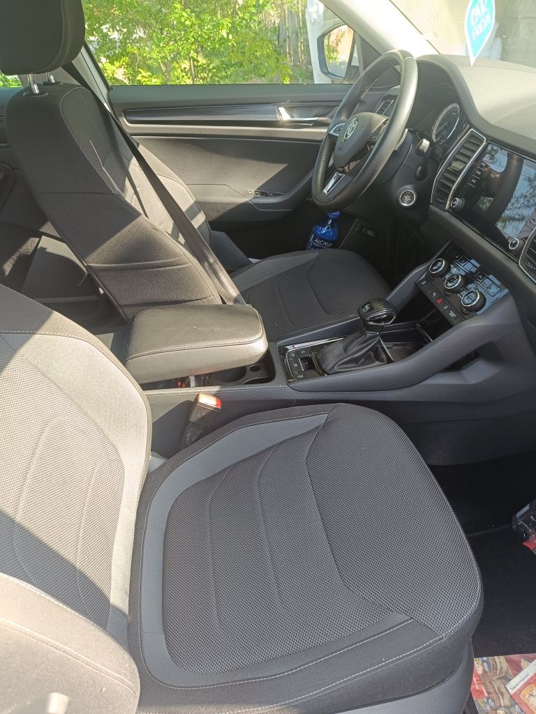Vând mașină SKODA KODIAQ