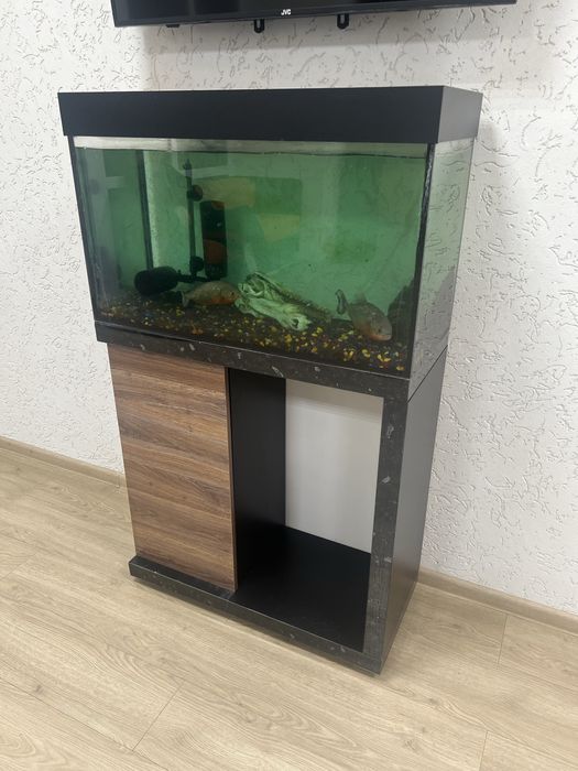 Аквариум с тумбой