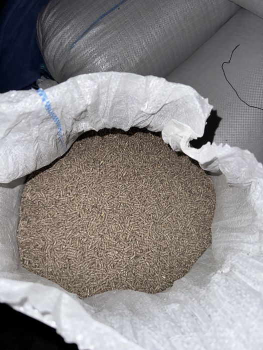 Furaj combinat pentru porci