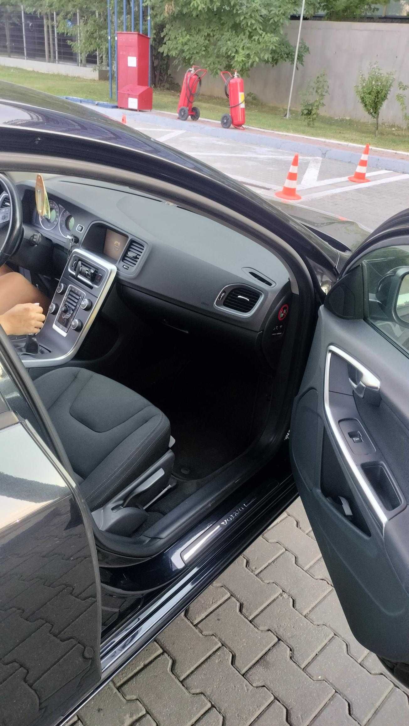 De vânzare: Volvo V60 1.6 Diesel D2 - Manuală - An 2012
