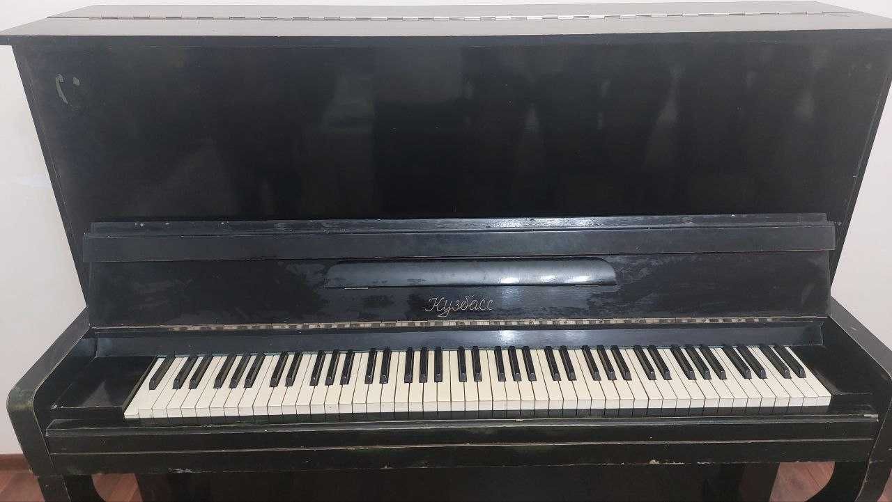 Пианино "Кузбасс"
