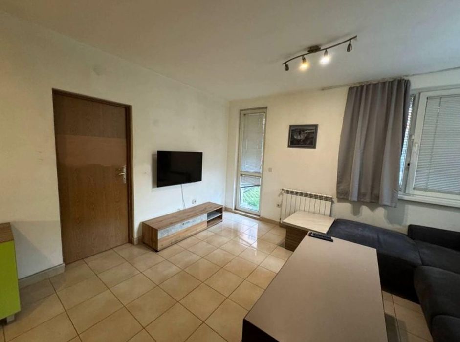 Дава се под наем Двустаен апартамент в София, Гео Милев - 76 кв.м за 470 € - Снимка #2