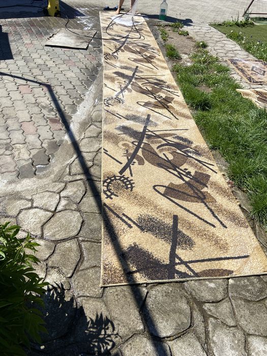 Vand Covoare aproape noi