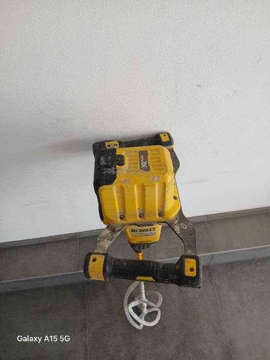Dewalt malaxor cu acumulator