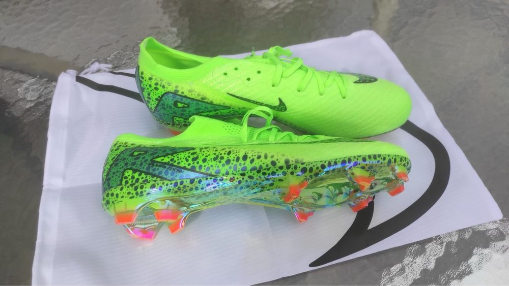 Ghete fotbal nike marime 42-43