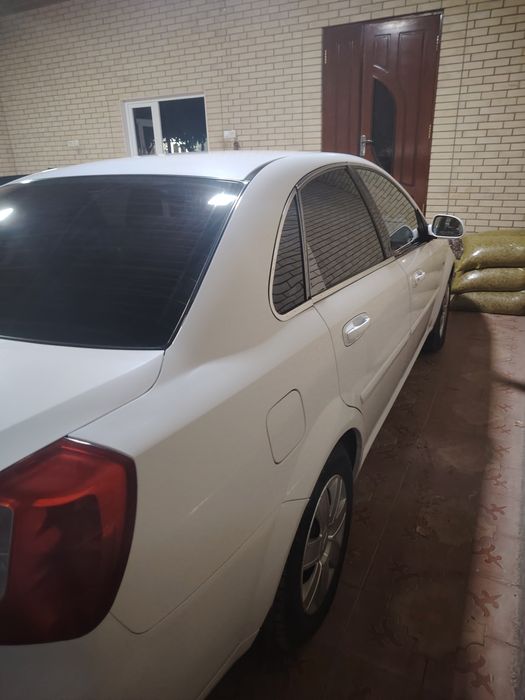 Ласетти сотилади 1.8