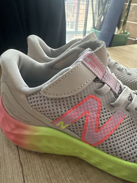 Детски маратонки New Balance 30 номер