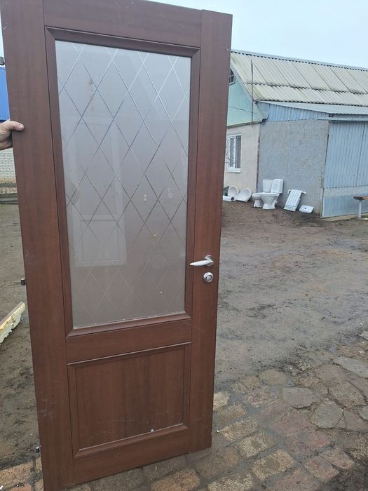 Продам межкомнатные двери