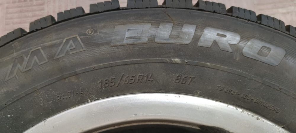 Продам диски с шипованой резиной 185/65 R14