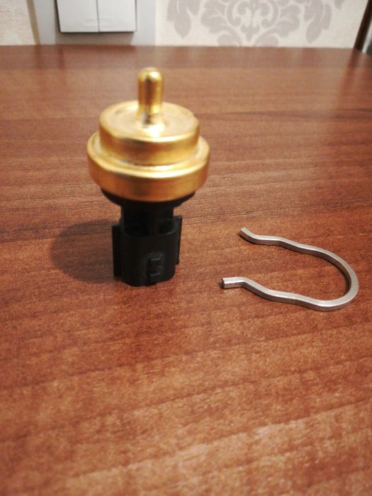 Senzor termostat temperatura Renault Fluence 1.6