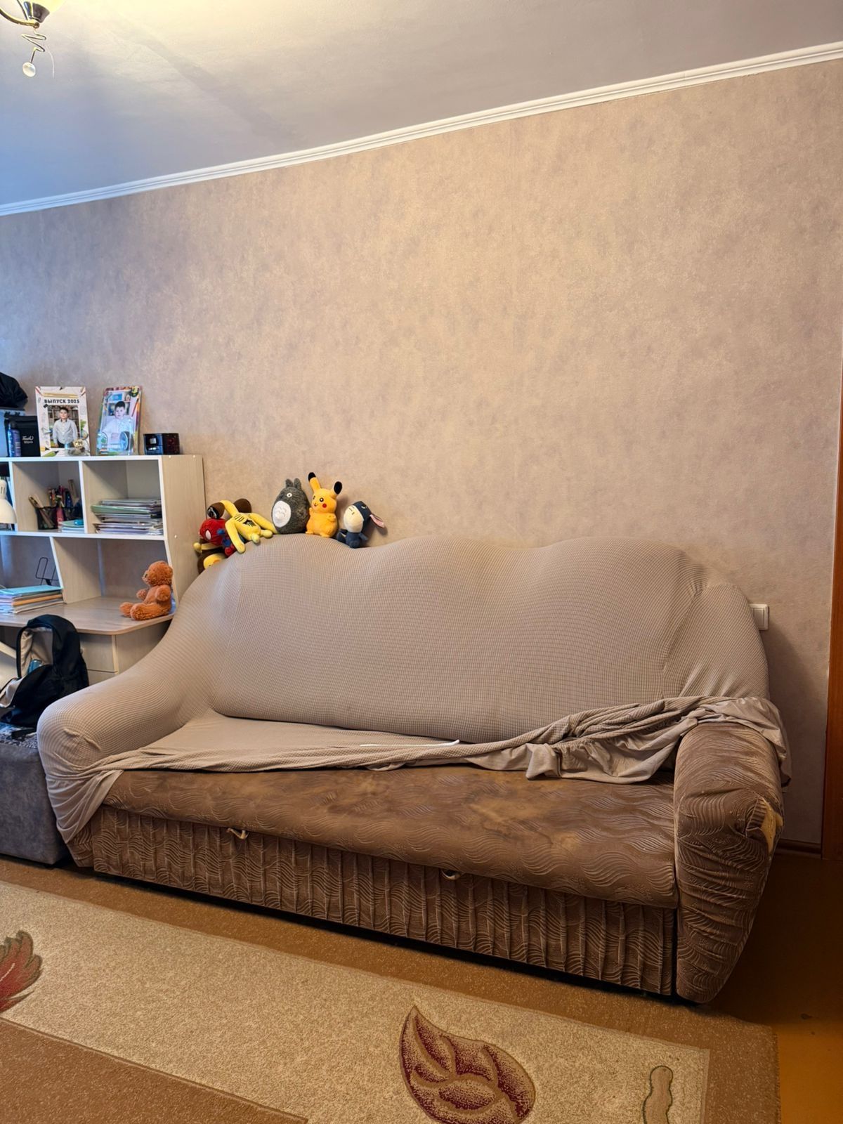 Продам диван чехол в подарок