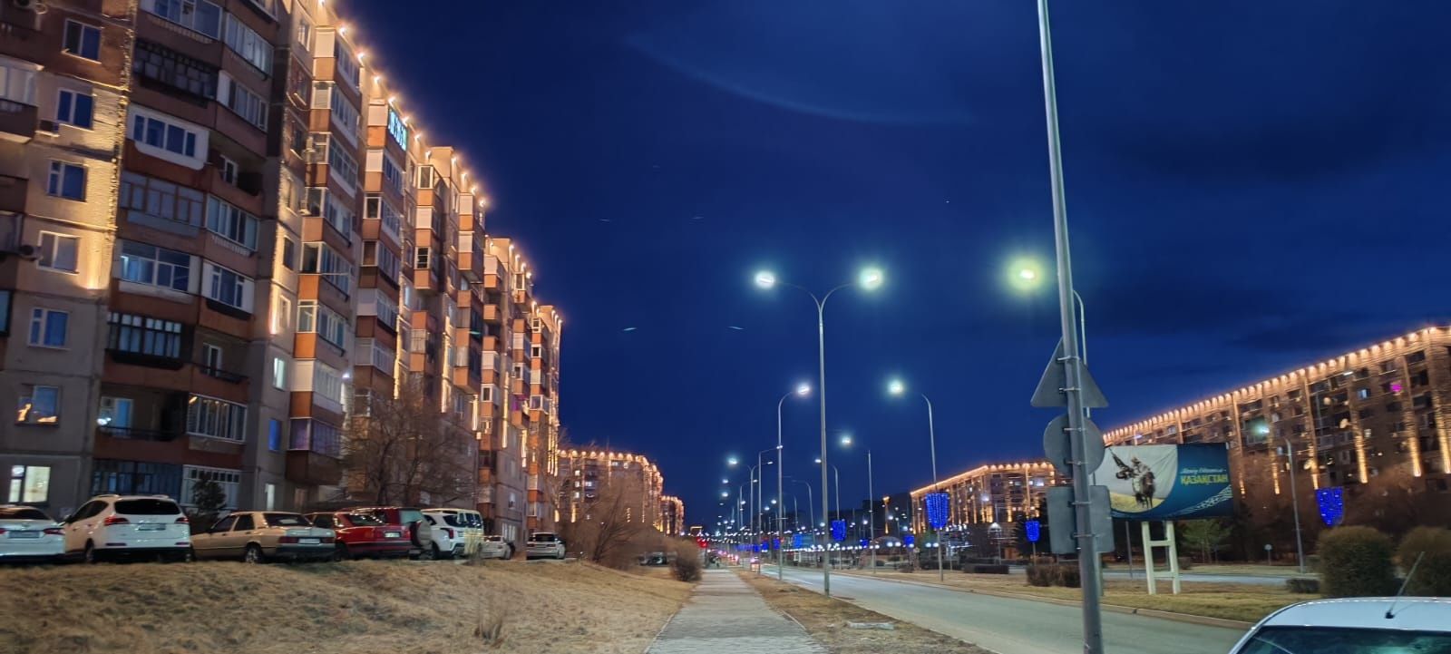 Продается 3 комнатная квартира, 7 микрорайон, 30 дом, этаж 3