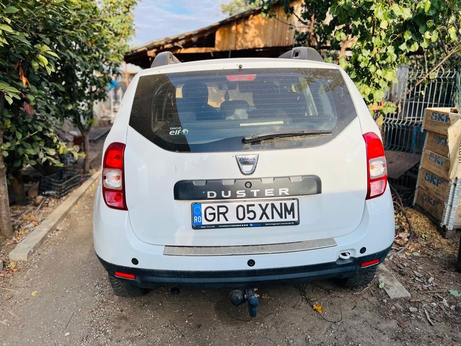 Vând Dacia Duster