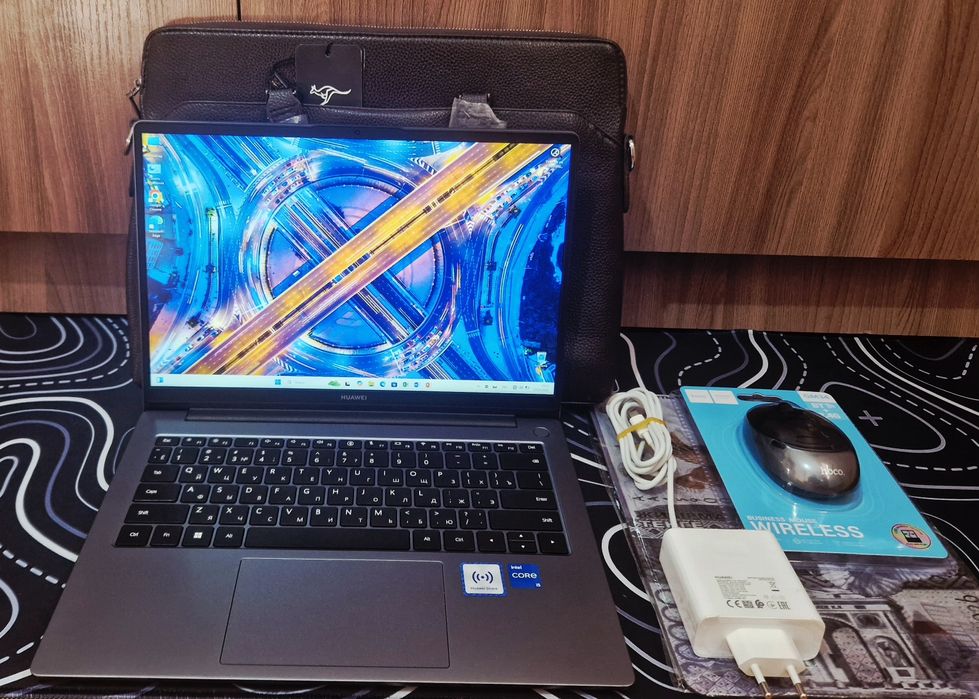 HUAWEI Matebook D14 ULTRA cor i5 OLED 8 ядерный!