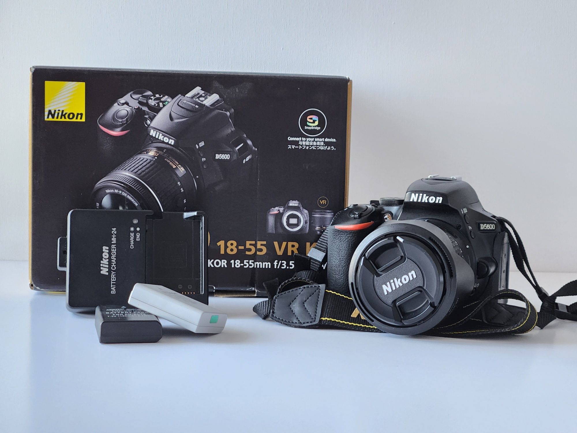 Aparat foto DSLR Nikon D5600, Kit AF-P 18-55mm VR, Negru