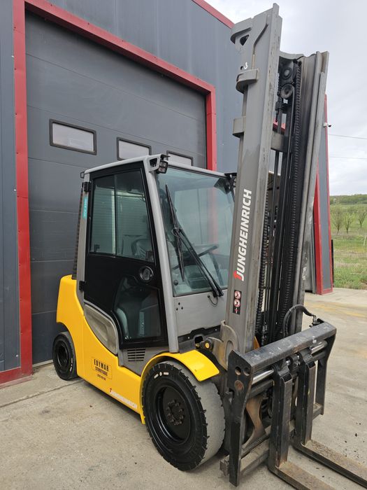 Motostivuitor diesel Jungheinrich 3T