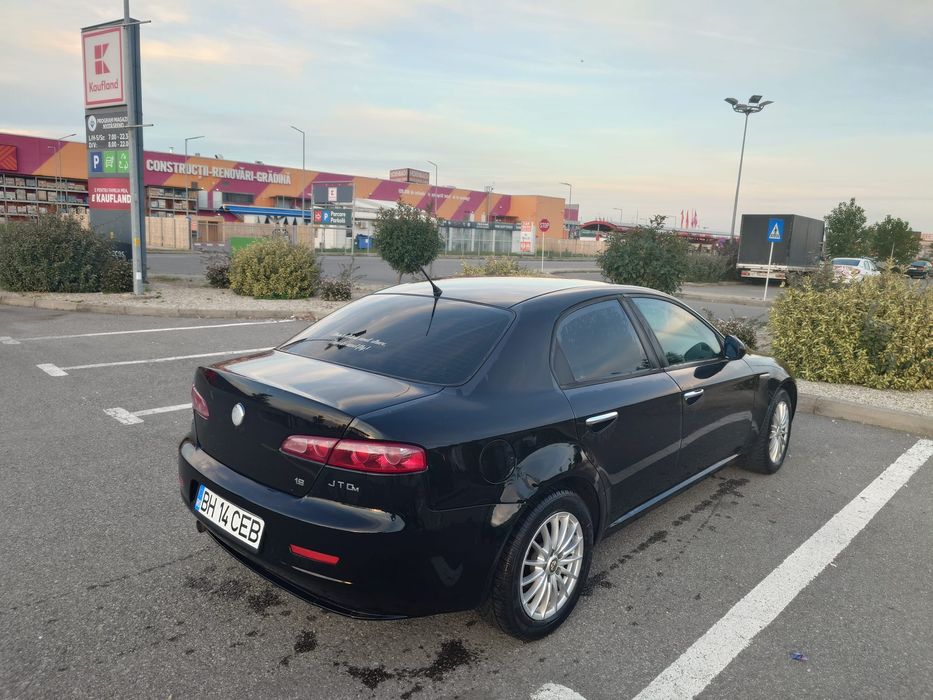 Vând alfa romeo 159
