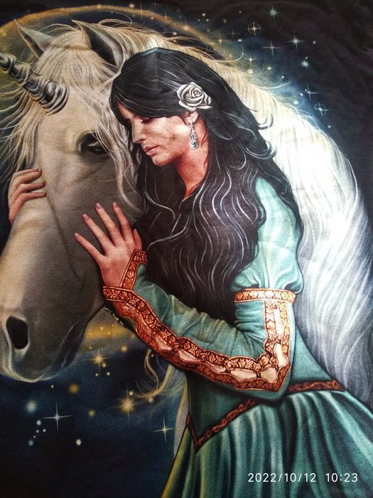 Футболка новая унисекс