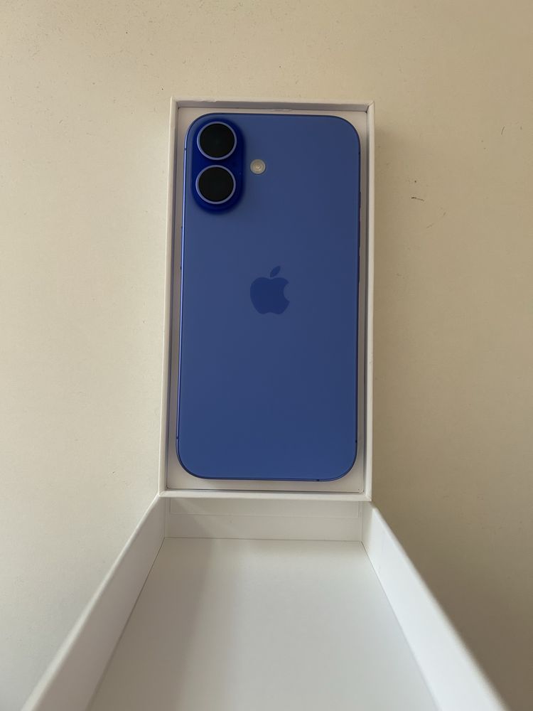Iphone 16 256GB 100% 8 цикъла