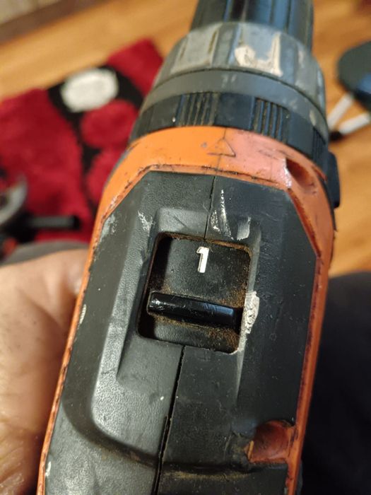 Vând Bormașină  și flex  perfecta  stare de funcționare