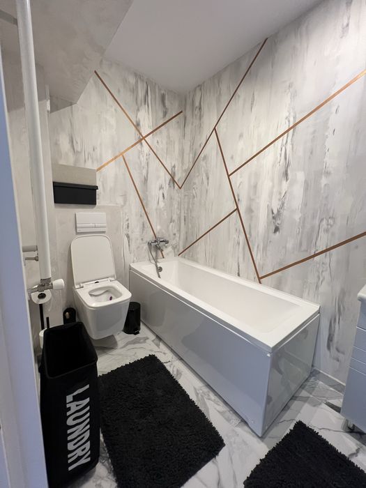 Închiriere apartament cu 2 camere decomandat, 67 mp