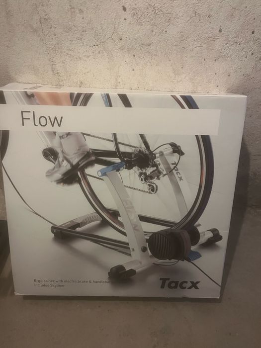 Tacx Flou велотренажор sram red карбонови курбели