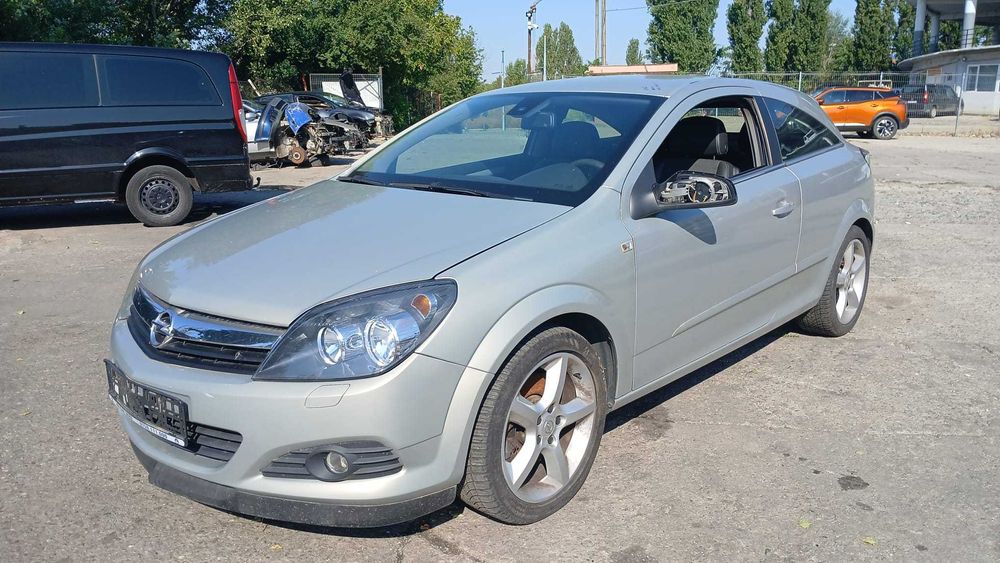 Dezmembrez Opel Astra H GTC 1.9 Diesel Din 2007 - Z19DT
