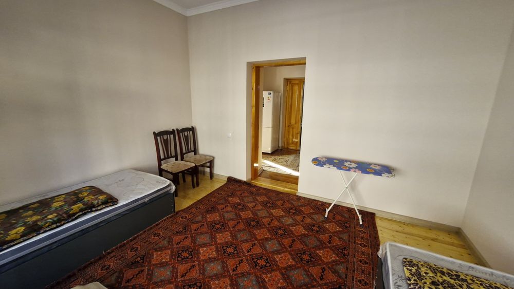 Сдаётся Дом в центре города , Ориентир : на против Фирма Доктор