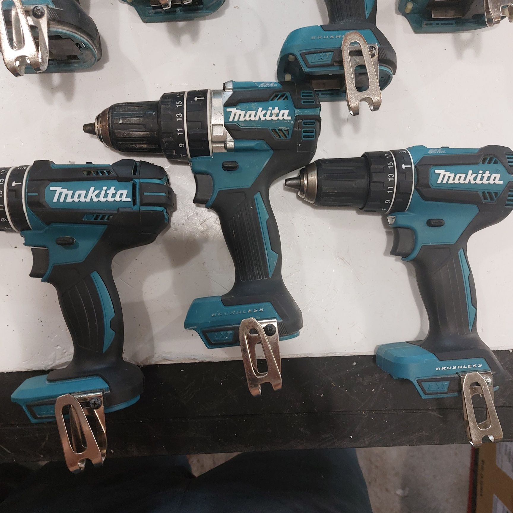 Безчеткови акумулаторни винтоверти Макита Makita 18 V DDF DHP