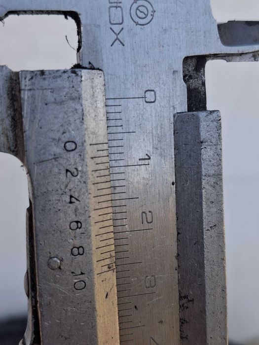 Зимни гуми 185/65/15  3бр 50лв.