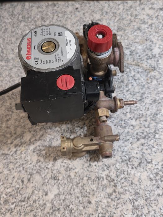 Pompa (grup pompare) centrala termica Immergas Victrix 24 kw