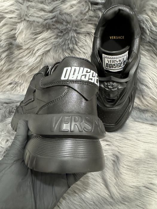 36-46 Versace Odissea Black