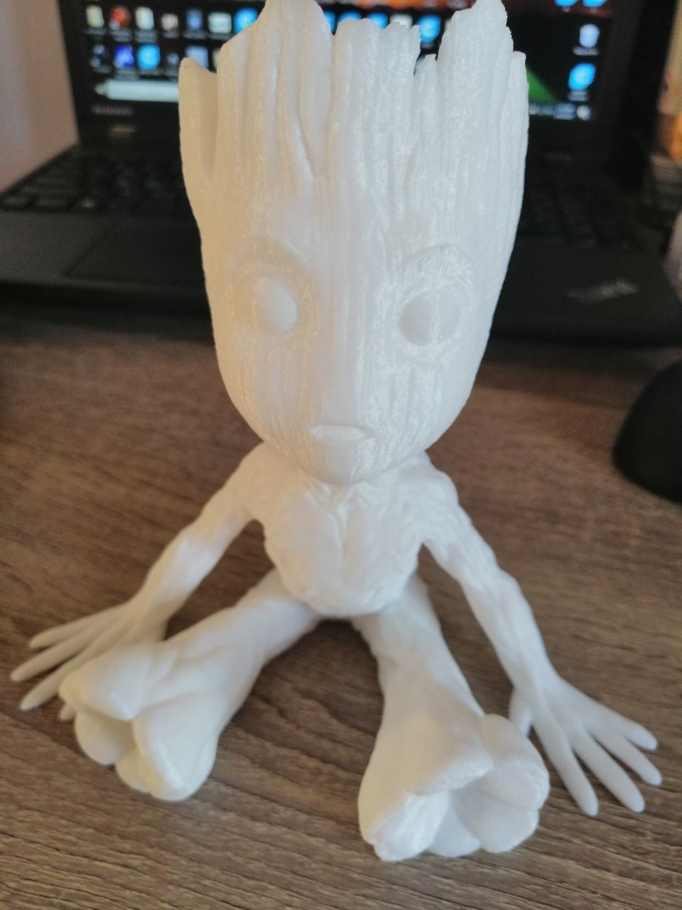 Baby groot ghiveci