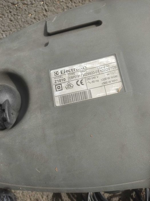 Aspirator electrolux z1010 cu filtru hepa 1200w