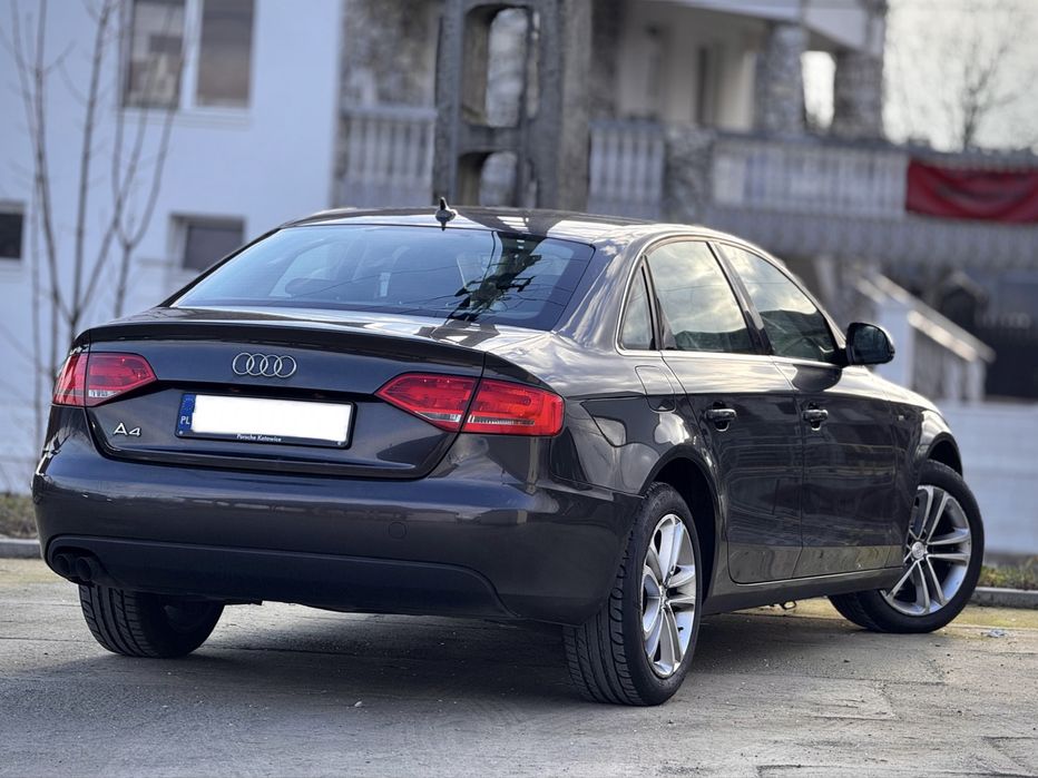 Audi a4 b8 - s line - limuzina - 2.0d 143 cp - an 2009 -