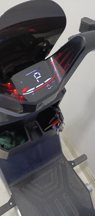 Скутер  почти новая 2025