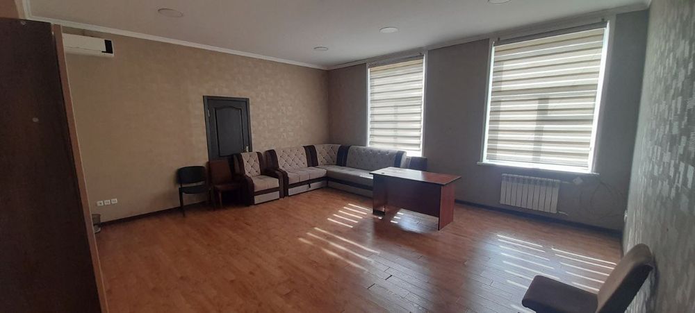 Офис в Центре 36 м2 частично меблирован