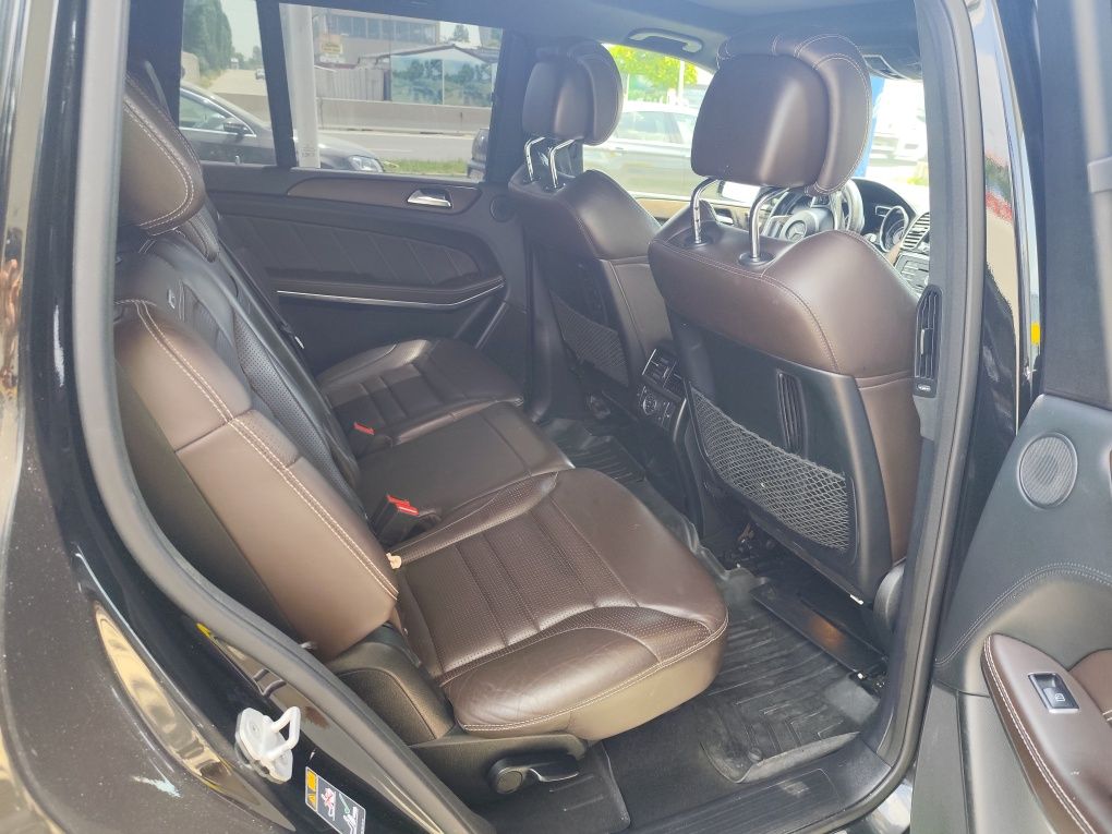 Vând Mercedez GL 5.5 Benzina paket Maybach