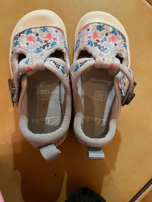 Espadrile fetițe Clarks