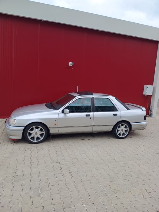 Ford Sierra Ford Sierra Ghia RATE teren parcare judetul Cluj