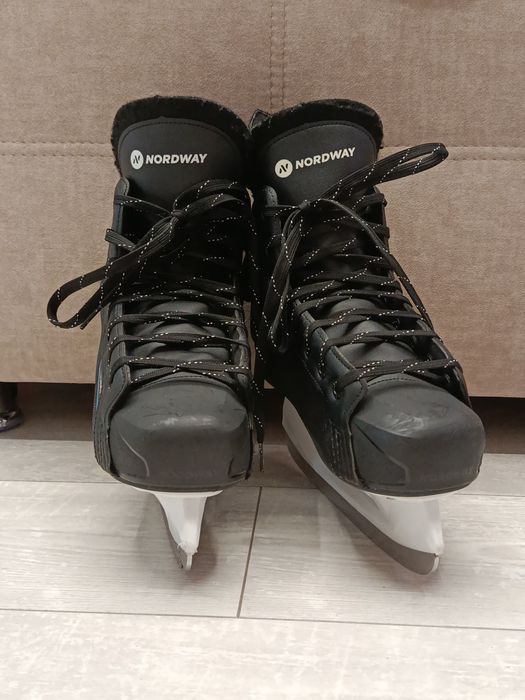 Коньки в хорошем состоянии 38 размер