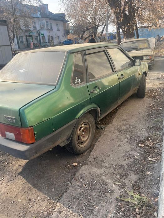 Продам автомобиль ваз 21099 в полный разбор