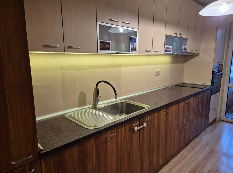 Дава се под наем Четиристаен апартамент в София, Витоша - 150 кв.м за 1000 € - Снимка #3