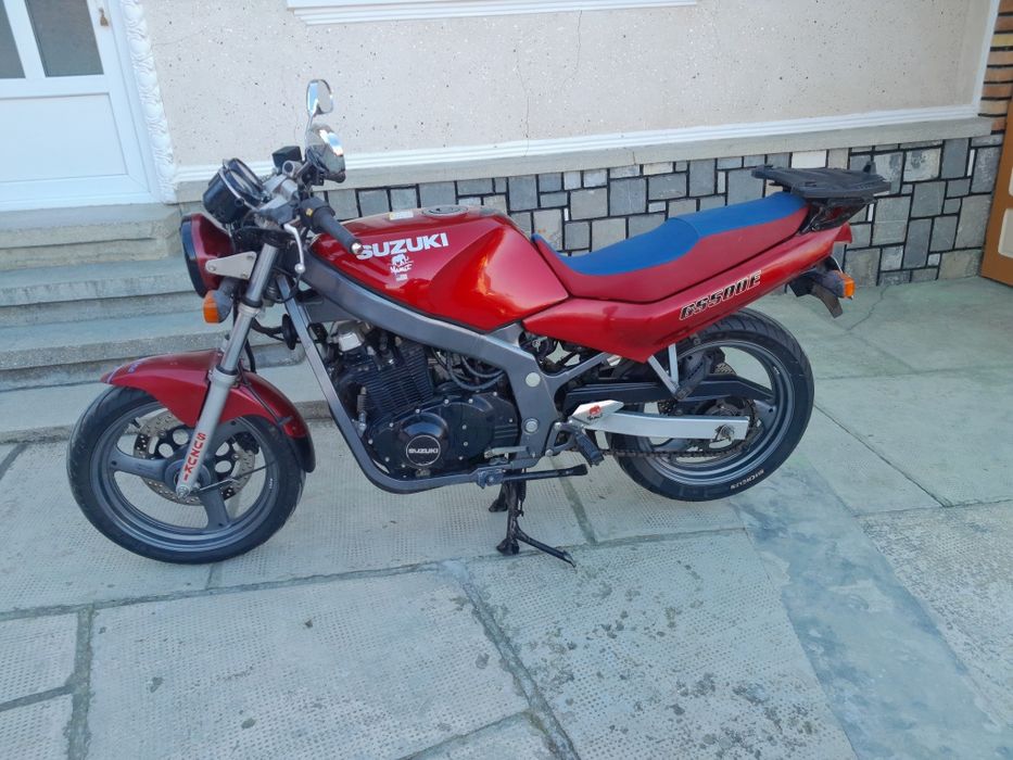 Salut!
Vand Suzuki GSE 500 .
An facbricare : 1998 
Stare perfecta de f